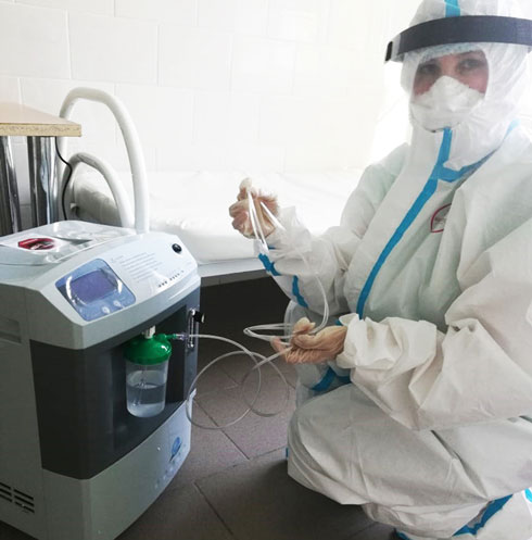  Благотворитель подарил COVID-госпиталям Краснотурьинска кислородные концентраторы 