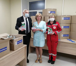  Более 380 детей медиков получили подарки от «Единой России» к Новому году 