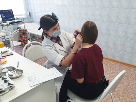  Жителей посёлка Пелым в формате выездной поликлиники обследовали врачи из Екатеринбурга и Краснотурьинска 